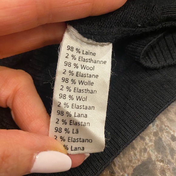 Lacoste Women’s Scoop Neck Sweater Vest - Picture 5 of 5